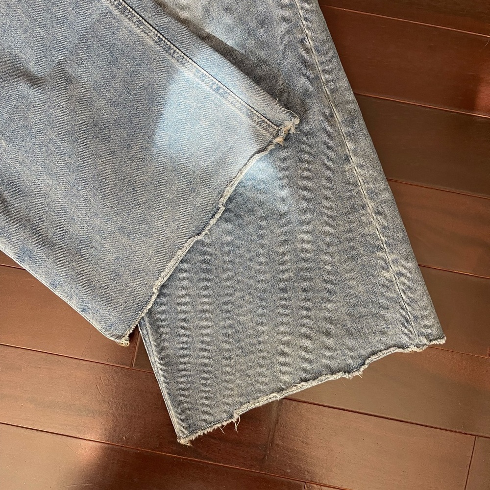 Altar’d State Mica Distressed Raw Hem Wide Leg Light Blue Women’s Jeans 32 - Picture 12 of 15